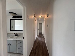 1002 Av. Manana in Roswell, NM - Building Photo - Building Photo