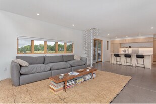 1276 Sycamore Rd in Crestone, CO - Building Photo