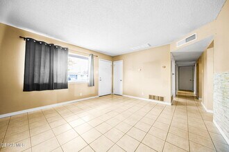 5656 Kensington Cir in El Paso, TX - Building Photo - Building Photo