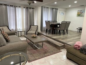 4460 SW 49th Ct in Fort Lauderdale, FL - Building Photo - Building Photo