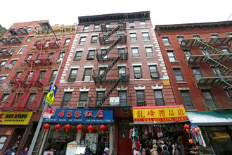 69-71 Mott St in New York, NY - Building Photo - Building Photo