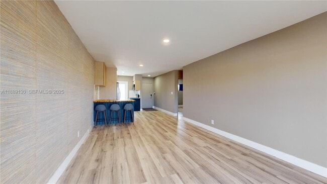 13105 Ixora Ct in North Miami, FL - Foto de edificio - Building Photo