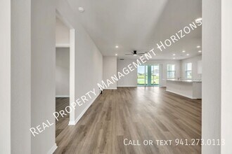 18118 Ranch Creek Terrace in Lakewood Ranch, FL - Building Photo - Building Photo