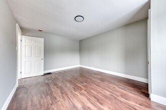 68 Lewis Ave in Meriden, CT - Building Photo - Building Photo