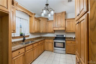 14 Bold Ruler Ave in Edinburg, TX - Building Photo - Building Photo