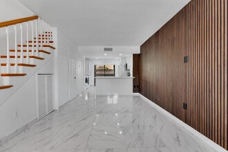 1917 SW 107th Ave in Miami, FL - Building Photo - Building Photo
