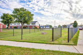 MAPLE CREST in Kokomo, IN - Building Photo - Building Photo