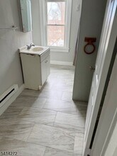 8 Center St in Newton, NJ - Building Photo - Building Photo