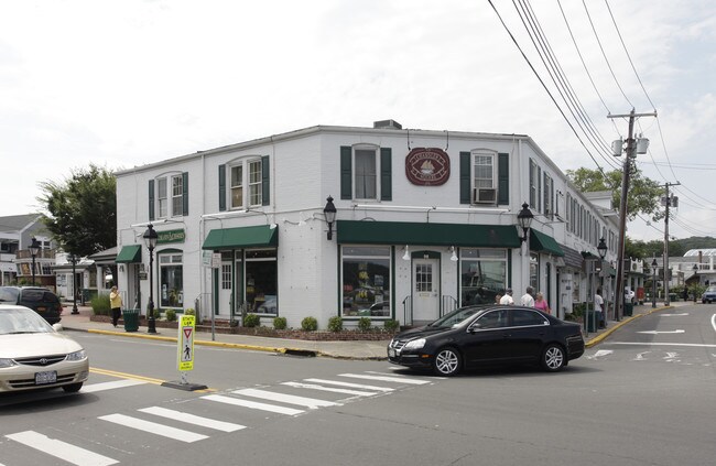 Chandler Square in Port Jefferson, NY - Building Photo - Building Photo