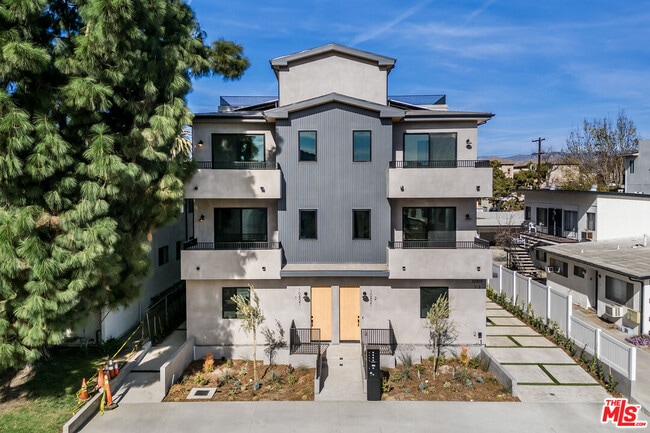 property at 10823 Morrison St