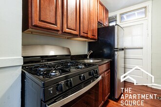 542 W Surf St in Chicago, IL - Building Photo - Building Photo