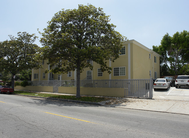 401-403 N Van Ness Ave in Los Angeles, CA - Foto de edificio - Building Photo