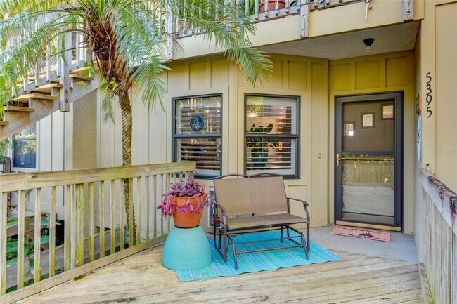 5395 Lake Arrowhead Trail