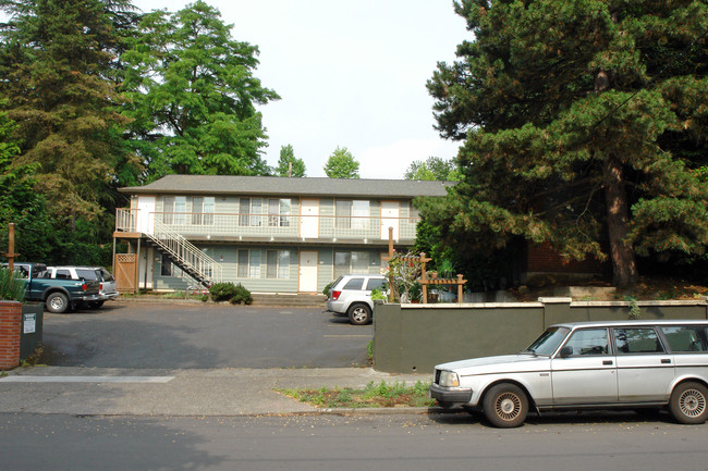 Belmont Terrace Apartments in Portland, OR - Foto de edificio - Building Photo