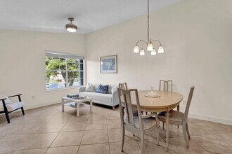 121 Waterside Dr in Hypoluxo, FL - Building Photo - Building Photo