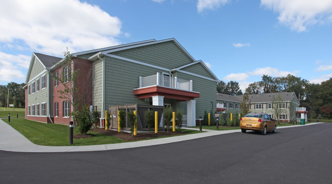 Orchard Senior Living in Springville, NY - Foto de edificio - Building Photo