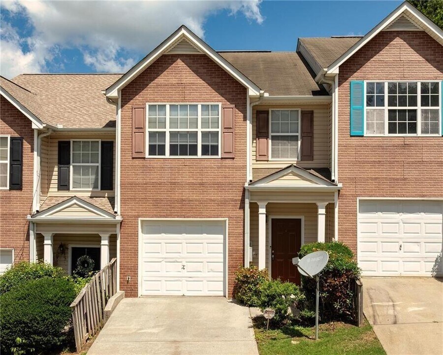 5485 Sierra Tr in College Park, GA - Building Photo