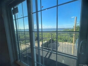 72-41 Hillmeyer Ave in Queens, NY - Building Photo - Building Photo