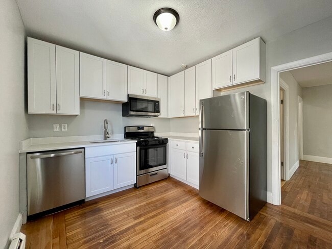 150 Acorn St, Unit 2