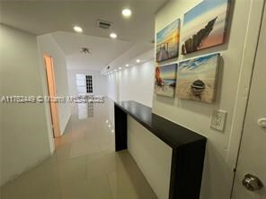 801 Brickell Key Blvd, Unit 1165 in Miami, FL - Building Photo