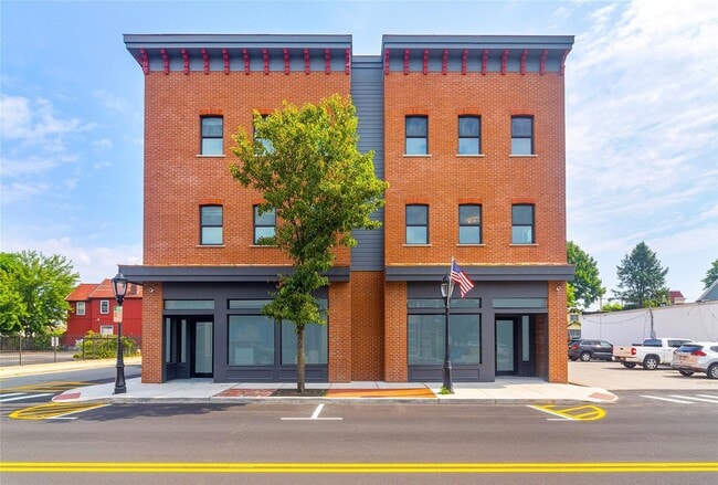 206-208 Main St