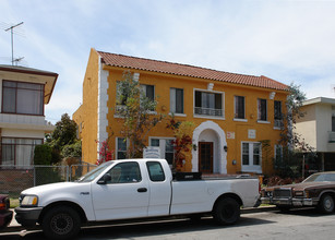 1039 N Ardmore Ave in Los Angeles, CA - Building Photo - Building Photo