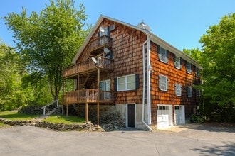 1429 Route 9 in Tivoli, NY - Foto de edificio - Building Photo