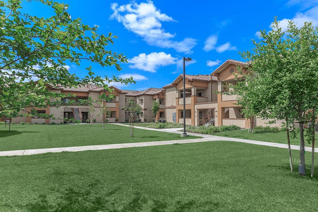 Watermark Apartment Homes in Bakersfield, CA - Foto de edificio