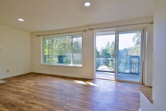 17305 Dayton Ave N in Shoreline, WA - Building Photo - Building Photo