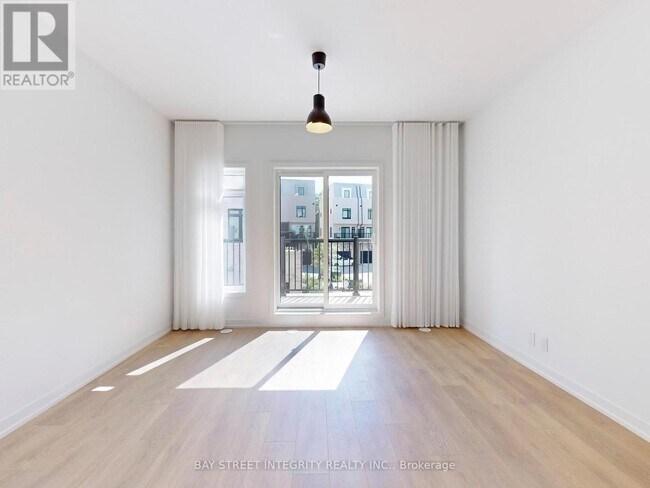 11 Case Ootes Dr in Toronto, ON - Building Photo - Building Photo