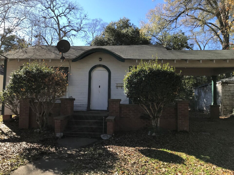 1616 Princeton St in Alexandria, LA - Building Photo