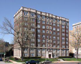 The Wiltshire in St. Louis, MO - Building Photo - Building Photo