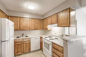 11971 E Harvard Ave in Aurora, CO - Building Photo - Building Photo