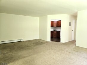 1041 Ridge St in Alpha, NJ - Building Photo - Building Photo