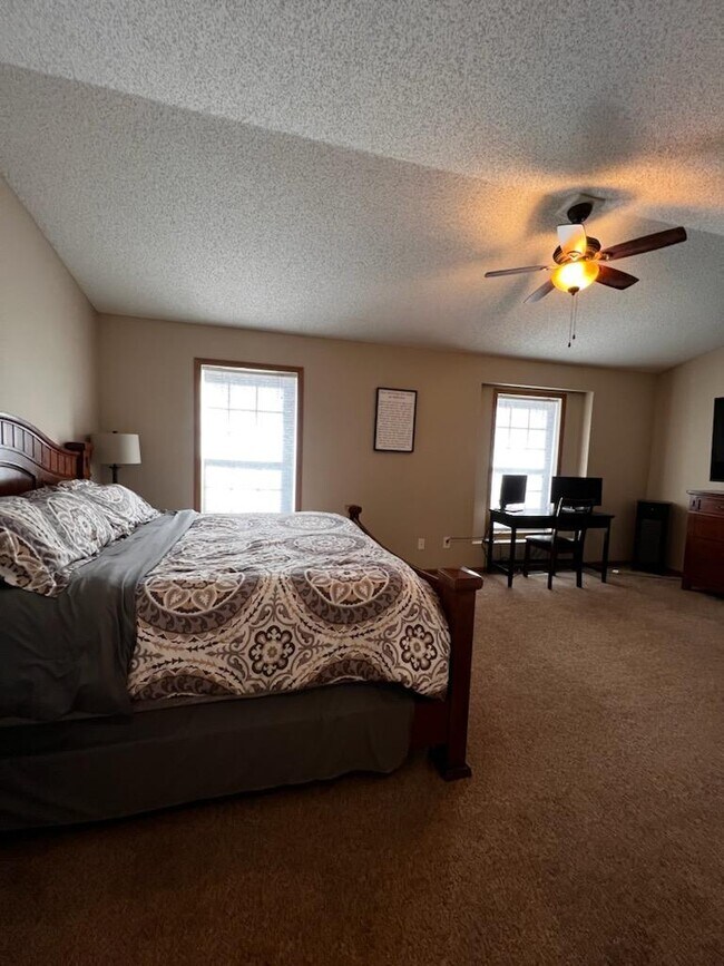 5109 Fairpoint Dr N in Hugo, MN - Building Photo - Building Photo