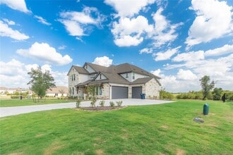 301 Northcrest Dr in Liberty Hill, TX - Building Photo - Building Photo
