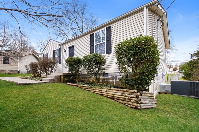 property at 111 Ridgeview Ct