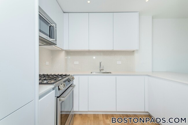 1410 Columbia Rd, Unit 17H in Boston, MA - Foto de edificio - Building Photo