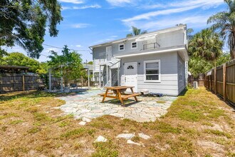 1110 8th St N in St. Petersburg, FL - Building Photo - Building Photo