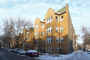 7621-7631 N Greenview Ave Apartments