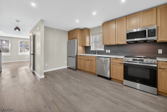 414 15th Ave in Newark, NJ - Building Photo - Building Photo