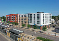 Hamline Station in St. Paul, MN - Foto de edificio - Building Photo