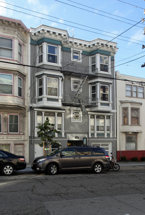 1651 Larkin St in San Francisco, CA - Building Photo