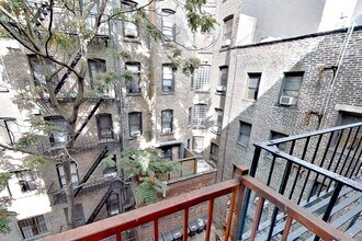 493 2nd Ave in New York, NY - Building Photo - Building Photo