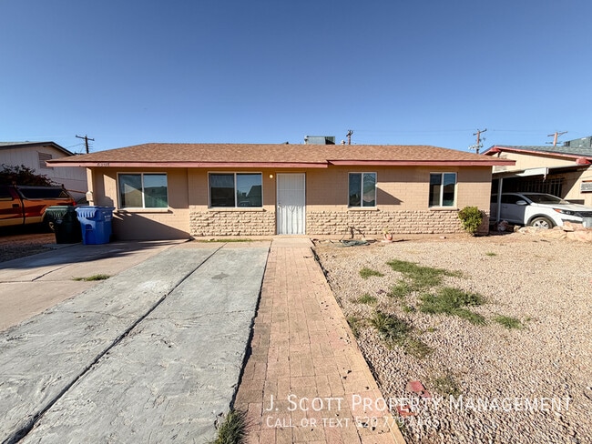 property at 6908 W Coolidge St