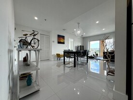 2280 SW 32nd Ave in Miami, FL - Building Photo