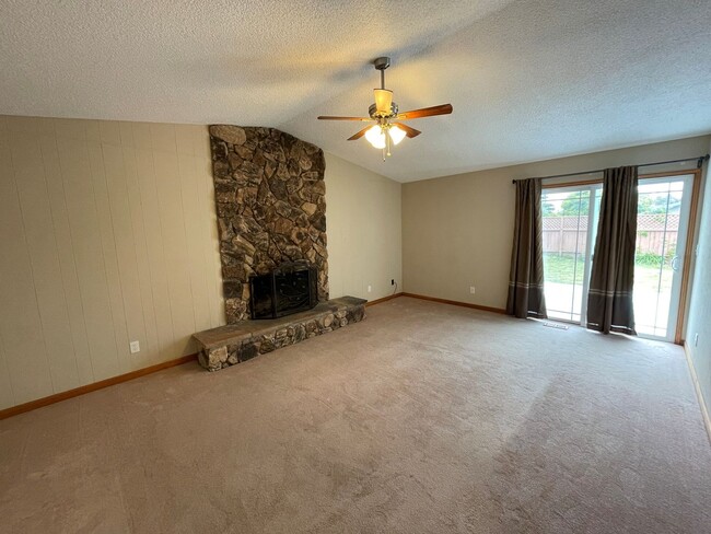 5260 Leppek Ct in Eureka, CA - Building Photo - Building Photo