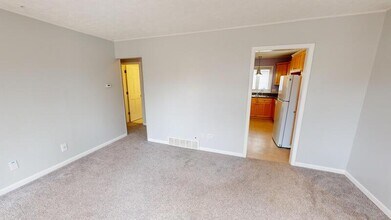 408 N Harris St in Saline, MI - Building Photo - Building Photo