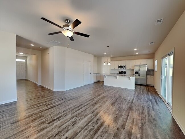 1038 Cloverdale CT in Concord, NC - Building Photo - Building Photo