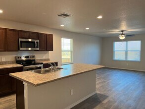 13120 Candace Wy in Saint Hedwig, TX - Building Photo - Building Photo